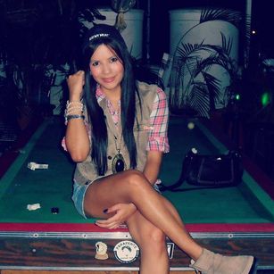 Model - Mia striptease