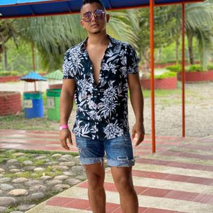 Model - smallevan sexo