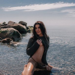 Model - Curly Sue bigass