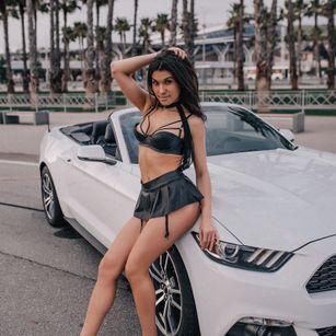 Model - Curly Sue bigass