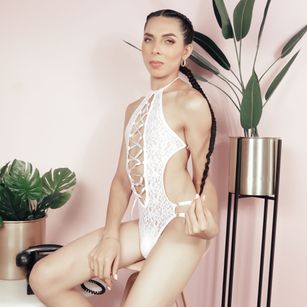 Model - Dana Finet latina