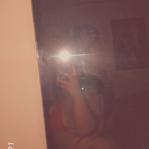 Model - Snowbunnykayyy sugarbaby