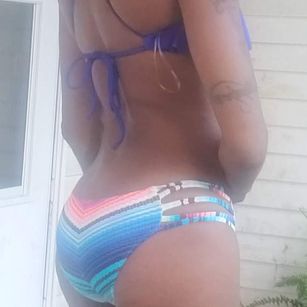 Model - Natural Beauty lesbiangroup