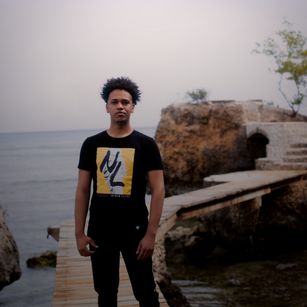 Model - Airflexx gay