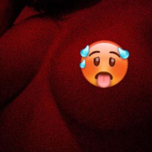 Model - Aline masturbation