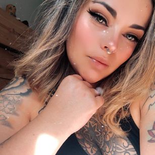 Model - Fe SuicideGirls cum