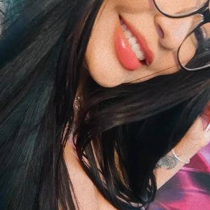 Model - Luna hunt squirt