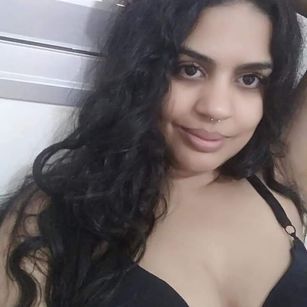 Model - Alanis Monroe Brazil toys