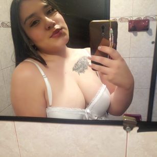 Model - LeahHudson sph