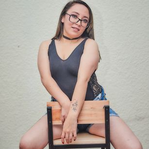 Model - cassy_sweet_cheeks blowjob