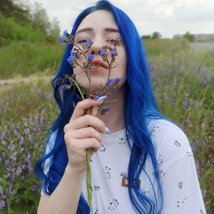 Model - MonaLissa Blonde