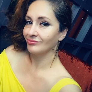 Model - Ariel striptease