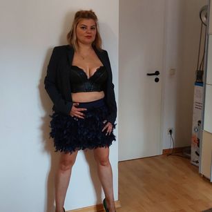 Model - LeahSwain sexy