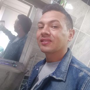 Model - logan juegoderoles