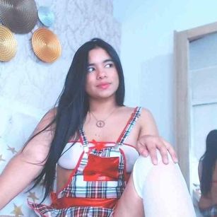 Model - cameron_white10 petite