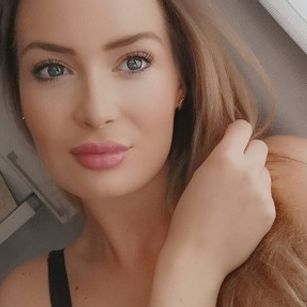 Model - Selina student