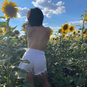 Model - Vlada stockings