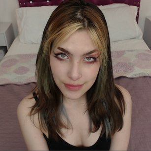 Model - Alegna Cooper cum