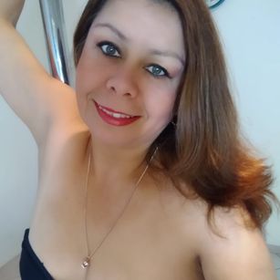 Model - Jaqueline_Happy mature