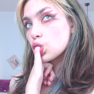 Model - Alegna Cooper juguetes