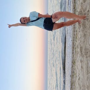 Model - AllisonFoxy dance