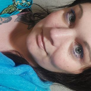 Model - Shannon Smokes smoking