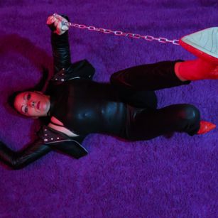 Model - GoddesLatin pussy