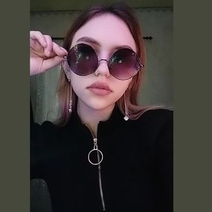 Model - SweettyPussy liplicking