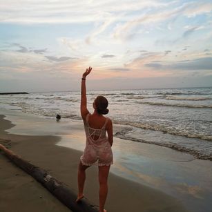 Model - Sarah Coleman shaved