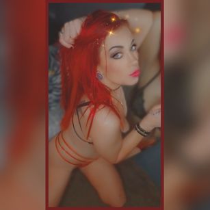 Model - McKenzie Jade pussy