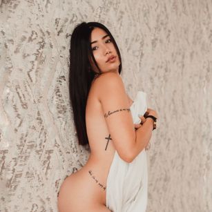 Model - Chlooee__ bigass