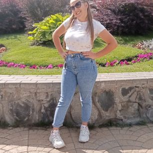 Model - Kristin_dona natural