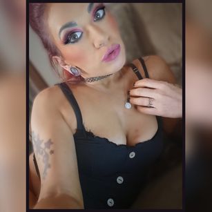 Model - McKenzie Jade toys