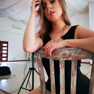 Model - Ali Sims dirty