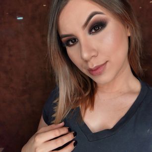 Model - Ali Sims submissive