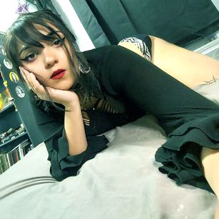 Model - Serena curvy