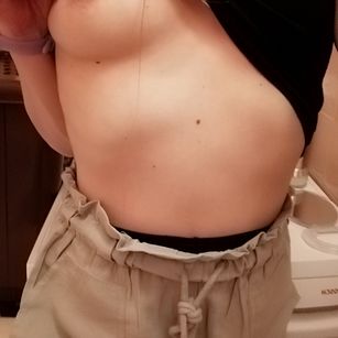 Model - DiamondSandy masturbation