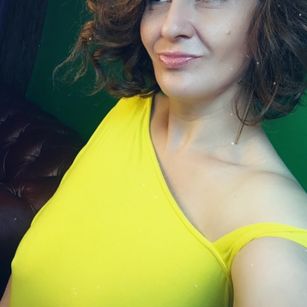 Model - Ariel bigboobs