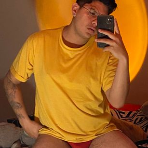 Model - Fernando feet