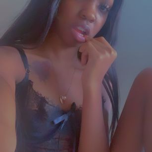 Model - GoddessTrinaa serveMe