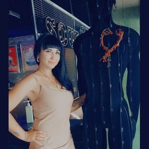 Model - Jasmine sexy