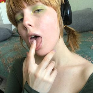 Model - Ruby Lynx sex