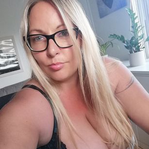 Model - MaraBoobs dirtytalk