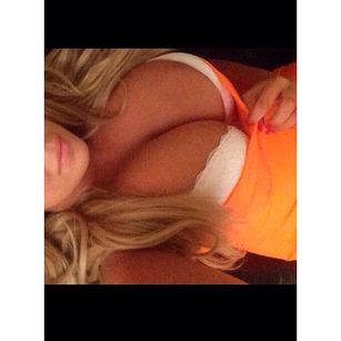 Model - Charlotte Fox 4