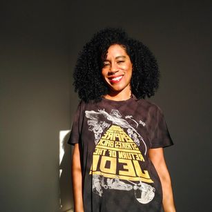 Model - Cayenne Velvet boobs