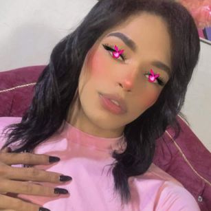 Model - ariadna nahala transgender