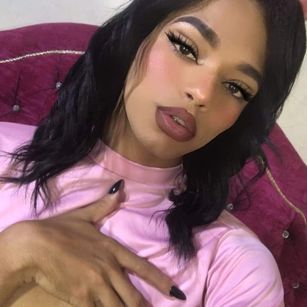 Model - ariadna nahala cum