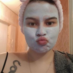 Model - Nika Ray heels