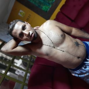 Model - luc_and_mathy orgasm