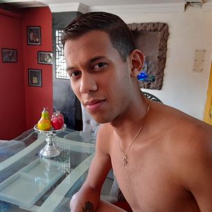 Model - luc_and_mathy sex